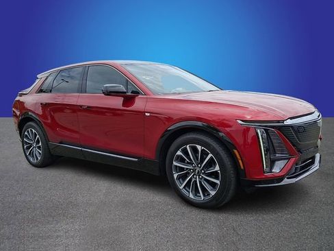 Certified 2024 Cadillac Lyriq Sport RWD image 3