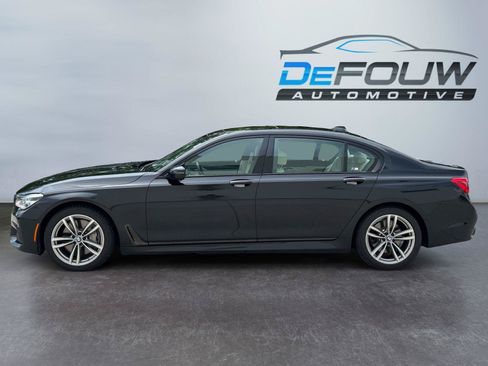 Used 2017 BMW 750i xDrive AWD/4WD image 6