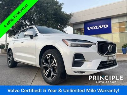 Certified 2022 Volvo XC60 B5 Momentum