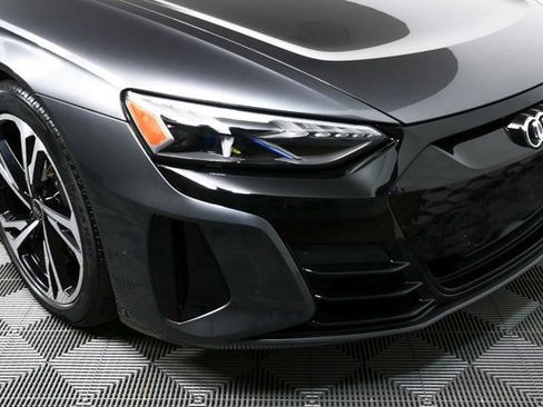 Used 2022 Audi e-tron GT Premium Plus w/ Performance Package image 37