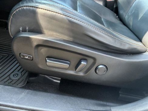 Used 2016 Toyota Highlander XLE FWD image 23