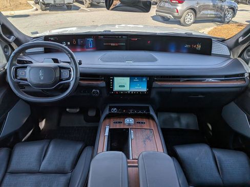 Certified 2025 Lincoln Navigator L Black Label image 19