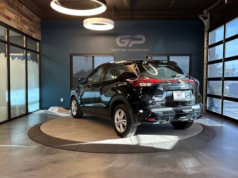 Used 2024 Nissan Kicks S FWD image 5