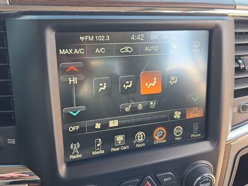 Used 2016 RAM 2500 Laramie w/ Convenience Group image 24