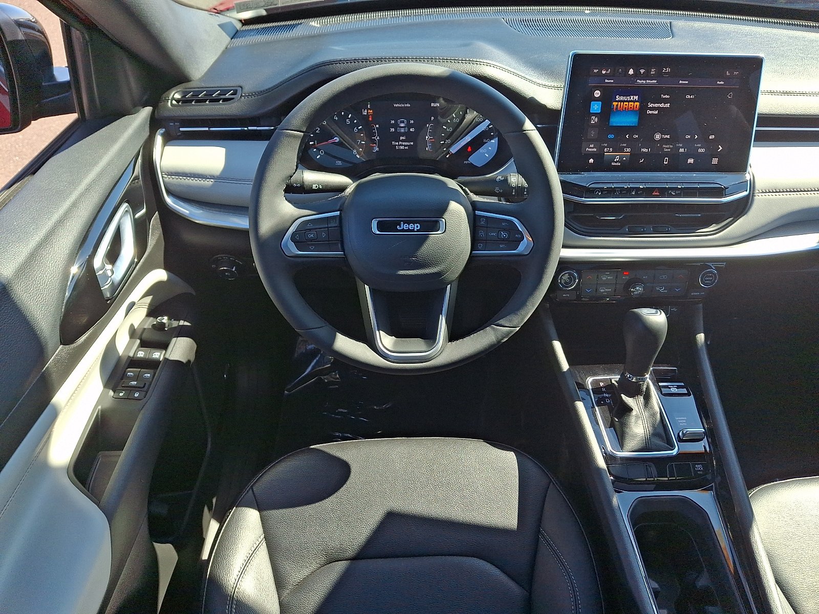 Certified 2025 Jeep Compass Limited w/ Sun & Sound Group AWD/4WD image 11