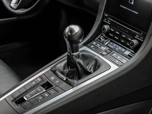 Used 2019 Porsche 718 Boxster image 23