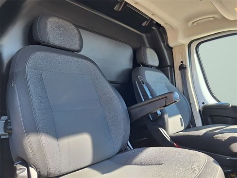 Used 2022 RAM ProMaster 2500 w/ Premium Convenience Group image 32