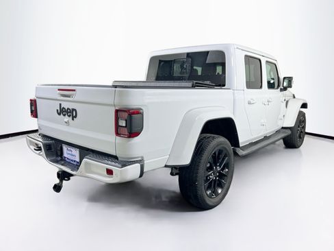 Used 2023 Jeep Gladiator Overland AWD/4WD image 5