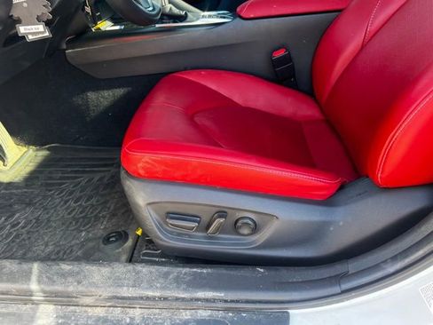 Used 2019 Toyota Camry XSE FWD image 11