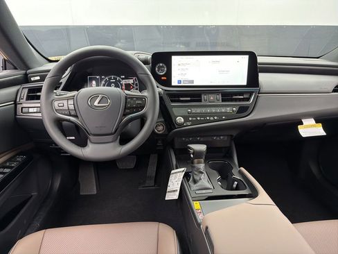 New 2025 Lexus ES 350 w/ Premium Package image 6