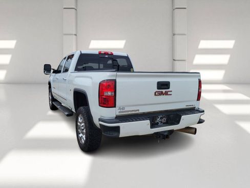 Used 2017 GMC Sierra 2500 Denali w/ Duramax Plus Package image 5