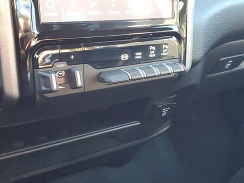 Used 2025 RAM 3500 Laramie image 25