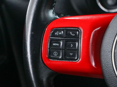 Used 2017 Jeep Wrangler Unlimited Sahara AWD/4WD image 14