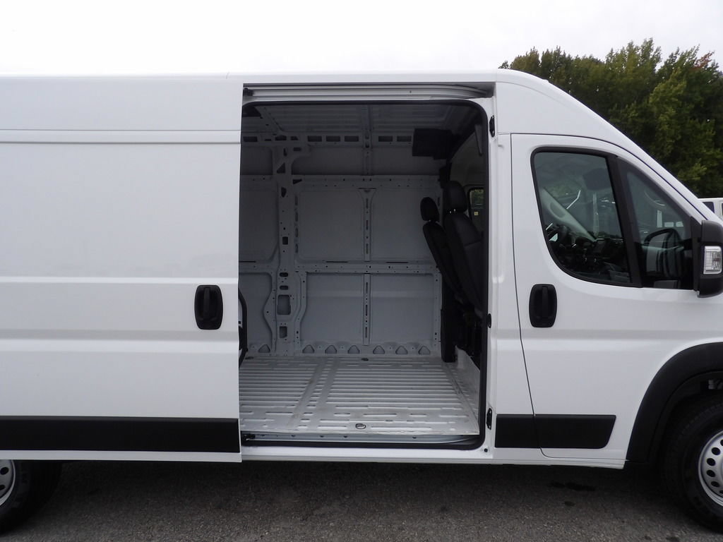 Used 2026 RAM ProMaster 2500 w/ Convenience Group FWD image 25