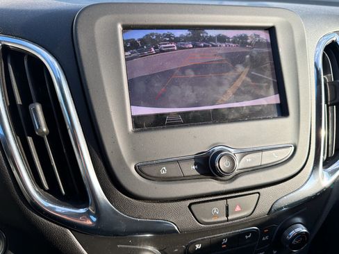 Certified 2022 Chevrolet Equinox LT FWD image 10