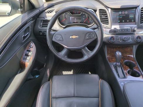 Used 2015 Chevrolet Impala LTZ FWD image 17
