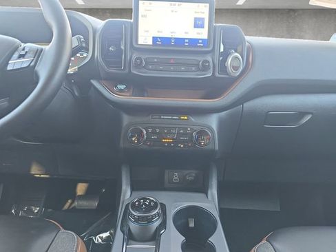 Used 2024 Ford Bronco Sport Outer Banks w/ Tech Package image 3