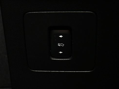 Used 2016 Ford F150 Lariat w/ Equipment Group 502A Luxury AWD/4WD image 30