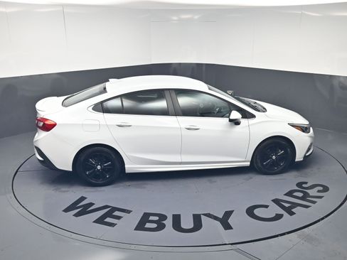 Used 2016 Chevrolet Cruze LT w/ Convenience Package image 35