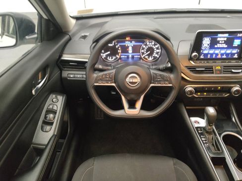 Used 2024 Nissan Altima 2.5 SV FWD image 22