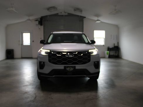 New 2026 Ford Explorer Platinum w/ LUX Leather Package AWD/4WD image 60