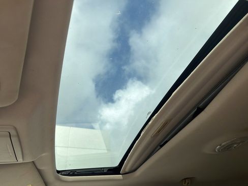 Used 2010 Ford F150 Platinum image 4