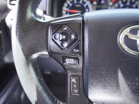 Used 2018 Toyota 4Runner TRD Off-Road Premium AWD/4WD image 16