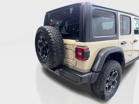 Used 2022 Jeep Wrangler Unlimited Rubicon 4xe AWD/4WD image 18
