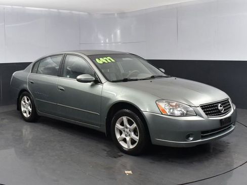 Used 2005 Nissan Altima 2.5 S w/ (F01) Convenience Pkg FWD image 1