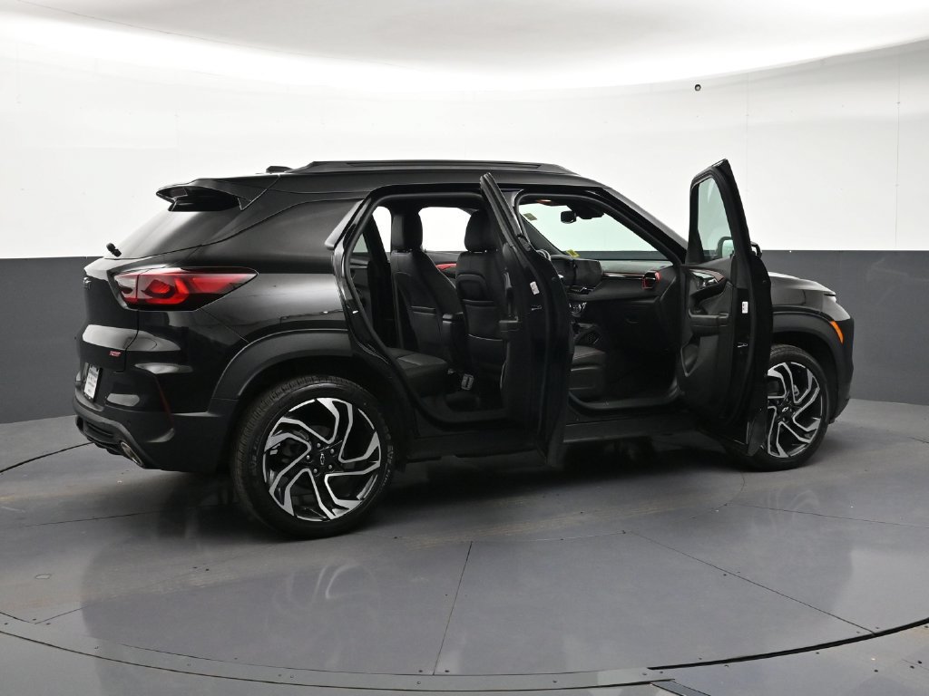 Used 2024 Chevrolet TrailBlazer RS w/ Convenience Package AWD/4WD image 32