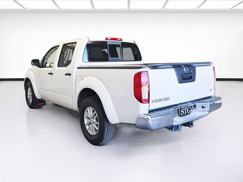 Used 2019 Nissan Frontier SV image 6