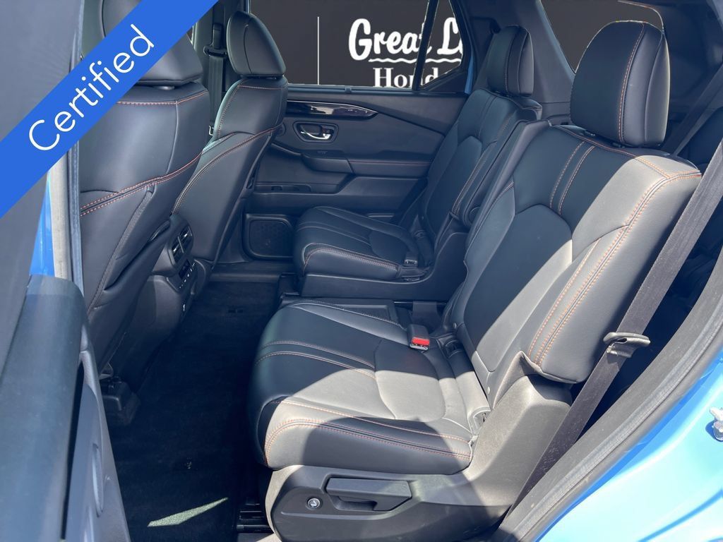 Certified 2025 Honda Pilot TrailSport image 13