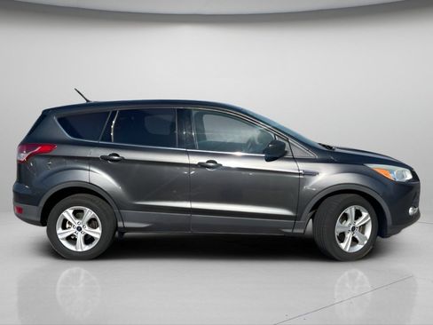 Used 2015 Ford Escape SE FWD image 3