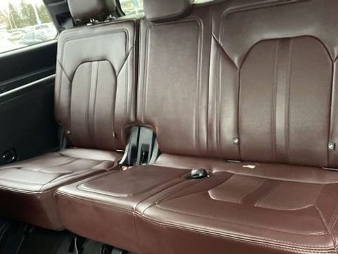 Used 2023 Ford Expedition Limited image 24