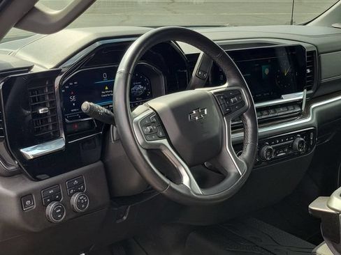 Certified 2022 Chevrolet Silverado 1500 RST AWD/4WD image 7