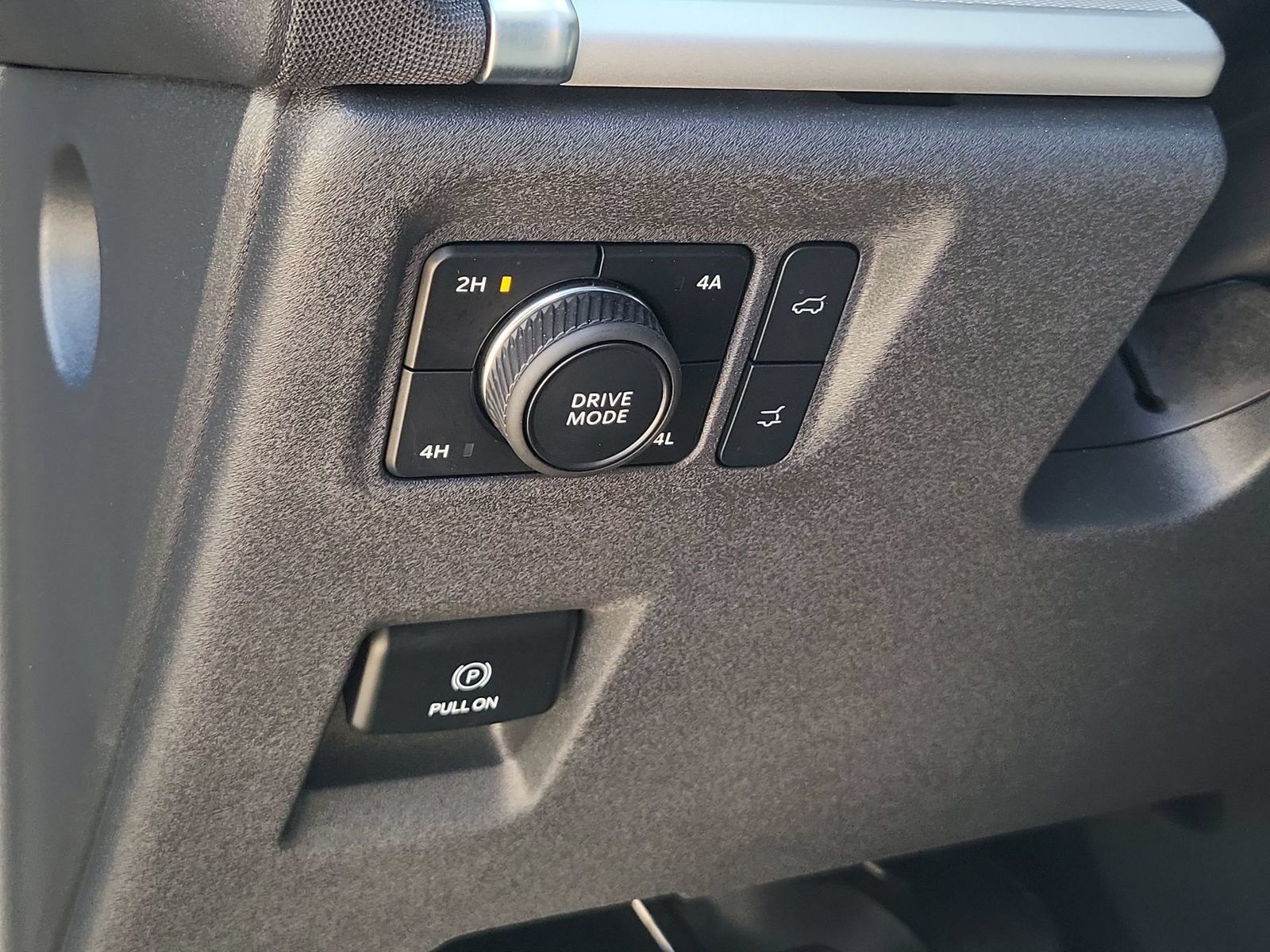 Used 2026 Ford Expedition Active AWD/4WD image 17