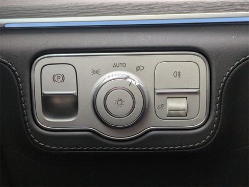 Used 2025 Mercedes-Benz GLE 63 AMG S image 28