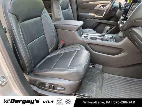 Used 2019 Chevrolet Traverse LT w/ LT Premium Package AWD/4WD image 28