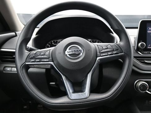 Used 2020 Nissan Altima 2.5 S FWD image 14