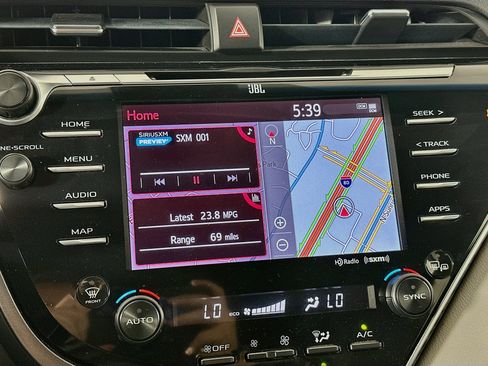 Used 2018 Toyota Camry XLE w/ Driver Assist Package FWD image 21