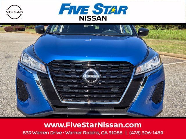 Used 2024 Nissan Kicks S FWD image 2