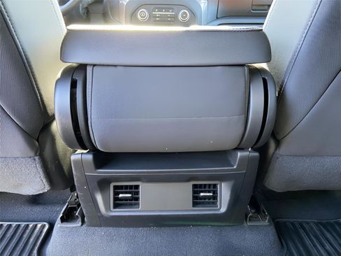 Used 2023 Chevrolet Silverado 1500 Custom image 18