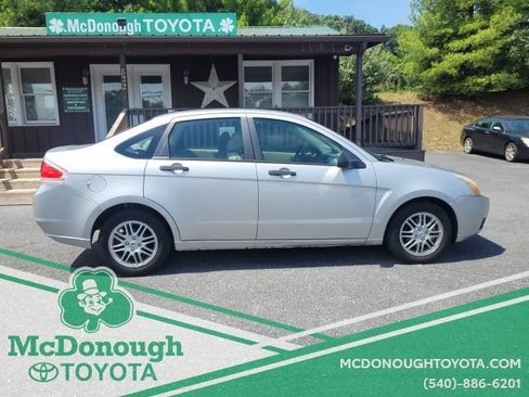 Used 2009 Ford Focus SE FWD image 4