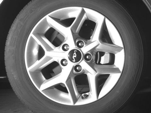 Used 2025 Kia Soul LX w/ LX Technology Package FWD image 16