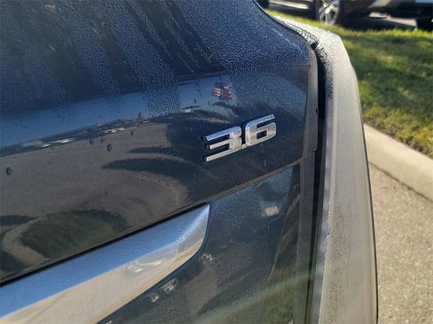 Used 2019 Cadillac XT5 Premium Luxury image 12