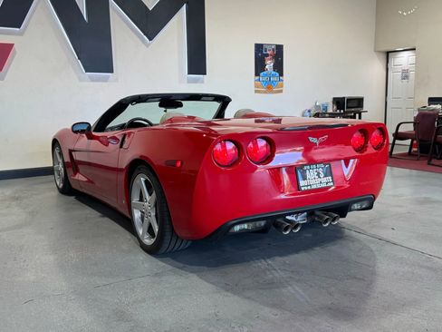 Used 2006 Chevrolet Corvette Convertible w/ Preferred Equipment Group RWD image 10