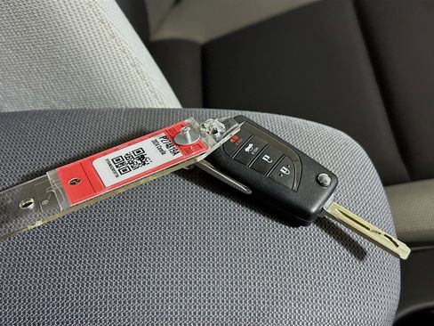 Used 2024 Toyota Corolla LE image 32