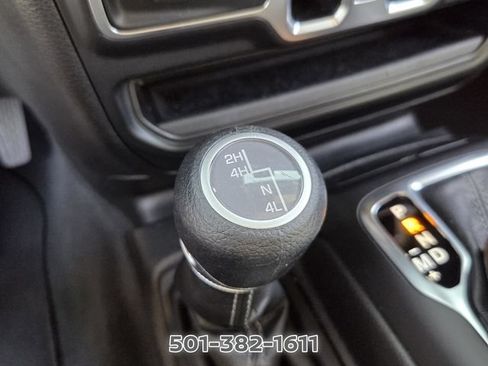 Used 2024 Jeep Wrangler Unlimited Sport AWD/4WD image 25