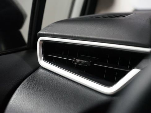 Used 2024 Toyota Corolla LE image 23