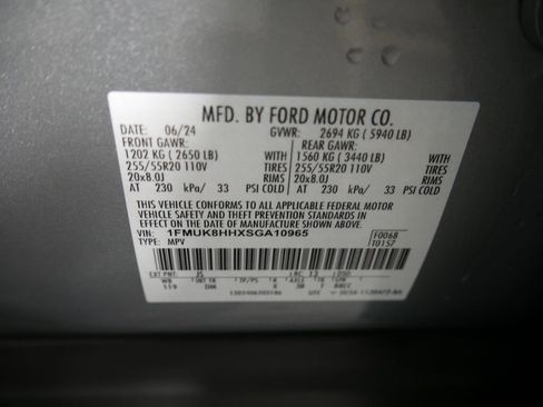 Used 2025 Ford Explorer Platinum w/ LUX Leather Package image 18